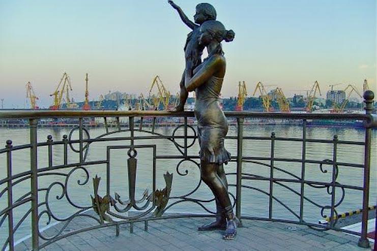 Открыть авиасообщение для моряков: жителей Одесской области просят поддержать электронную петицию на сайте президента